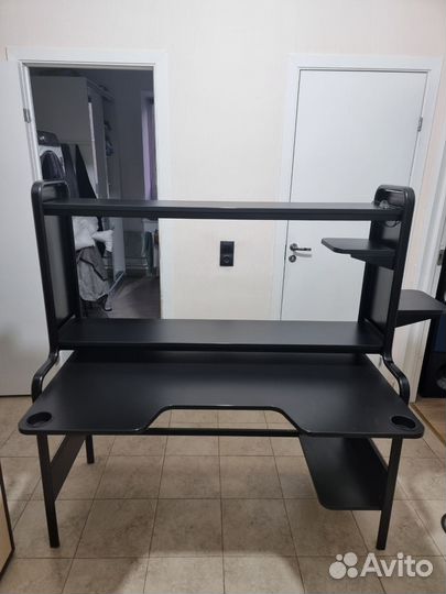 Компьютерный игровой стол IKEA fredde