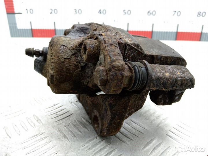 Суппорт передний левый Renault Clio 2