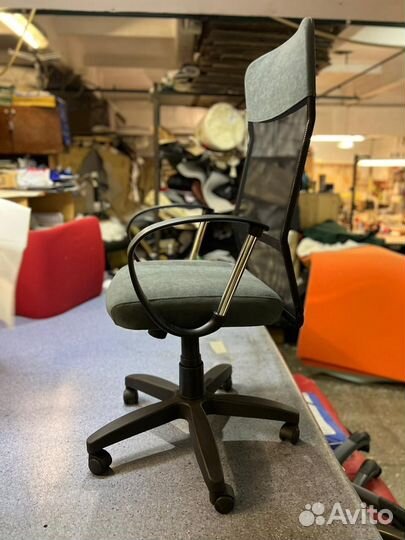 Компьютерное кресло