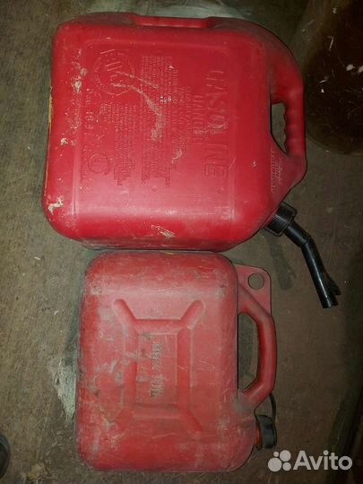 Канистры металлические,10,15,20 литров