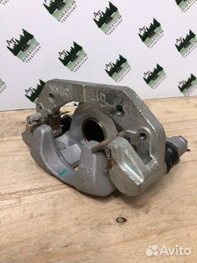 Суппорт тормозной передний левый cf400L