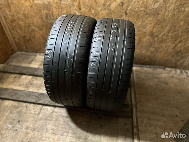 Michelin Pilot Sport 4 235/45 R17 97Y