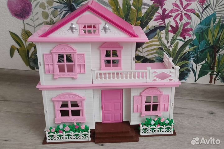 Домик кукольный