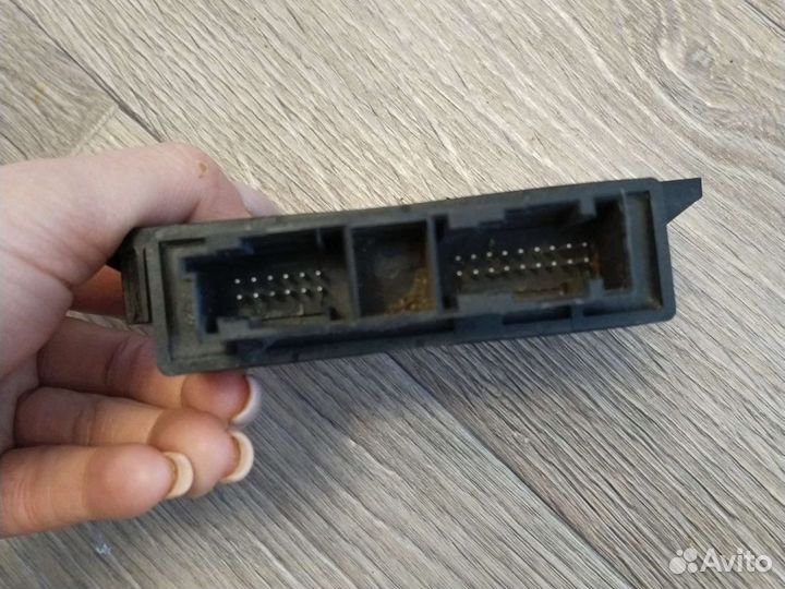 Блок управления парктрониками Пежо Ситроен