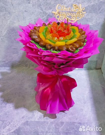 Букет из сухофруктов на 1 сентября