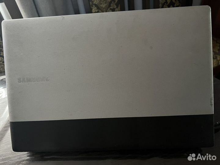 Ноутбук Samsung