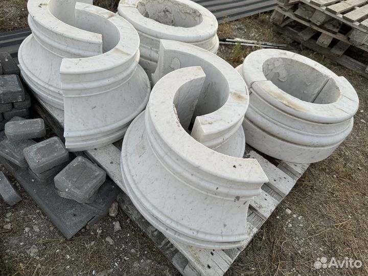 Мраморная колонна