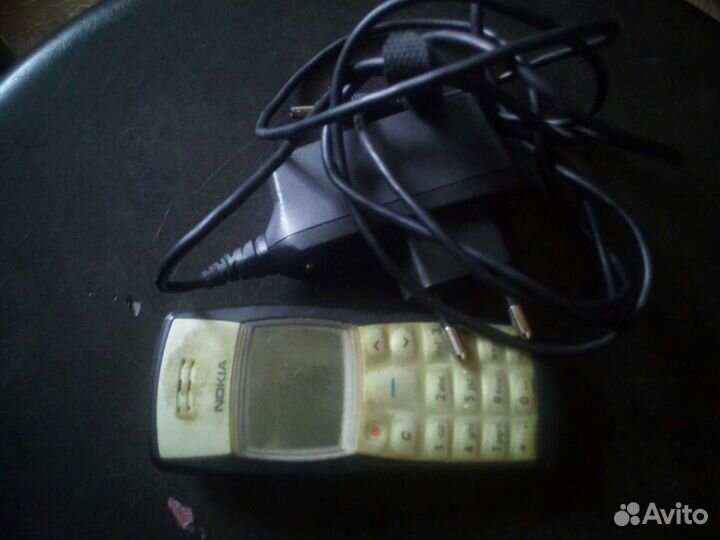 Телефон Nokia 1100