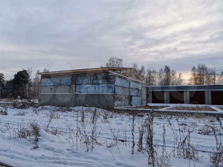 Гараж, > 30 м²