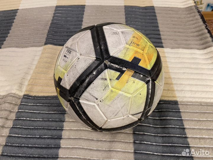 Футбольный мяч nike