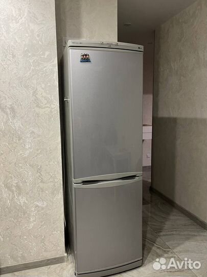 Холодильник LG