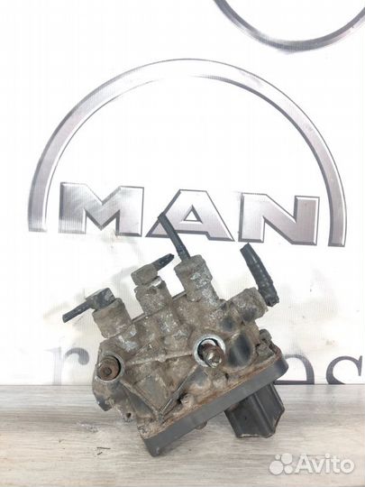 Клапан пневмоподвески Mercedes-Benz Actros Мега