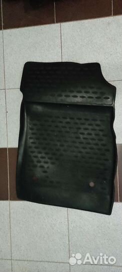Резиновый коврик на chevrolet cruze