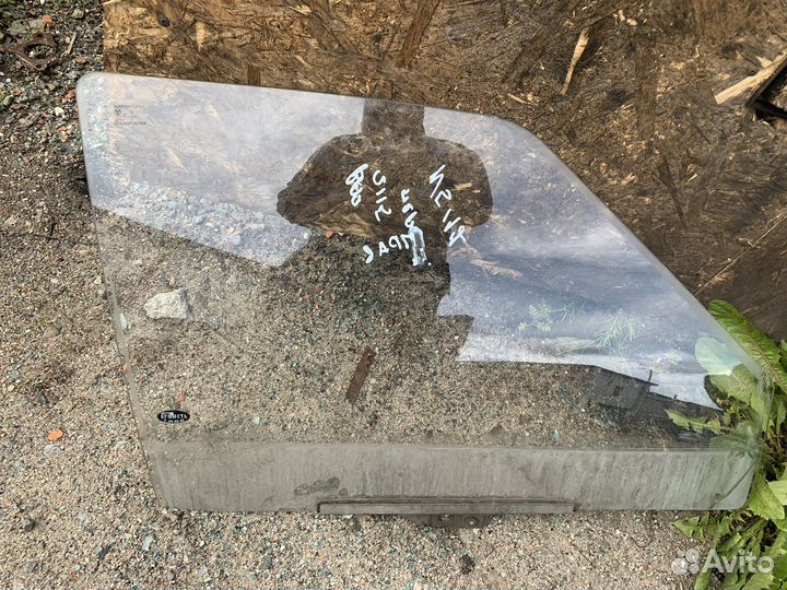 Стекло передние правое ваз 2115