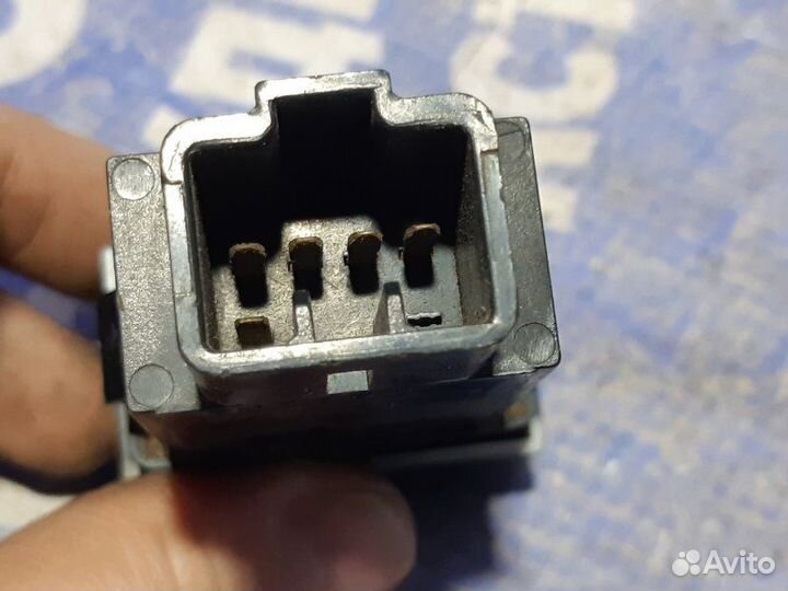 Кнопка птф Kia Sorento 1 внедорожник G4JS 2006