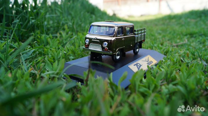 Модель УАЗ 70 лет Фермер