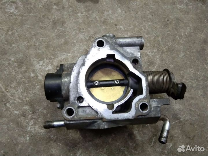 Дроссельная заслонка Мазда 3 BK 1.6