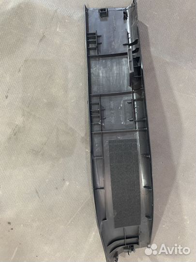 Накладка порога внутренняя заднего левого