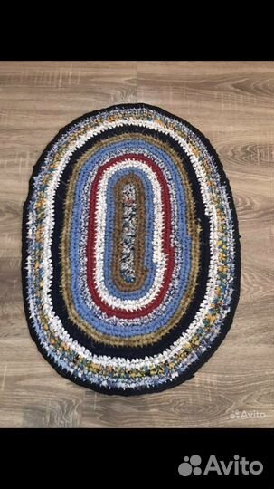 Коврик вязанный из лоскутков