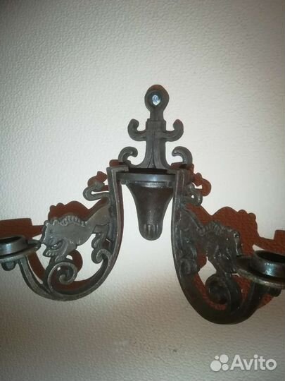 Настенный подсвечник литье гриффоны