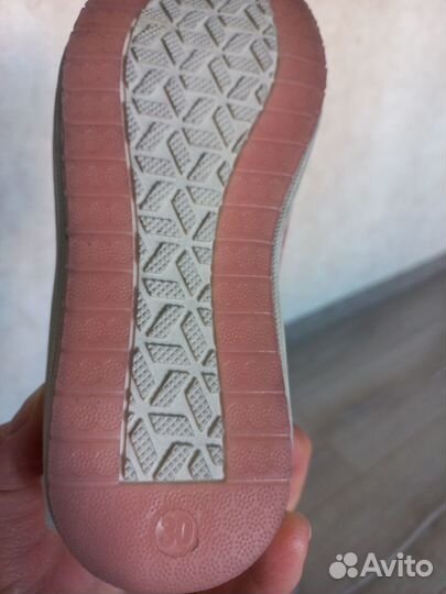 Ботинки для девочки новые