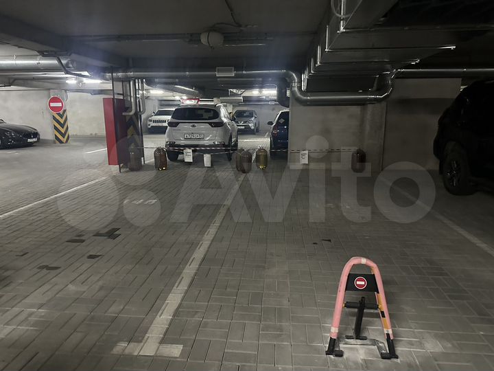 Машиноместо, 25 м²