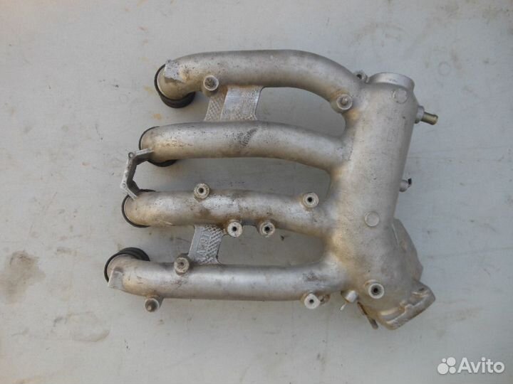 Коллектор впускной верхний для ваз 2110-12