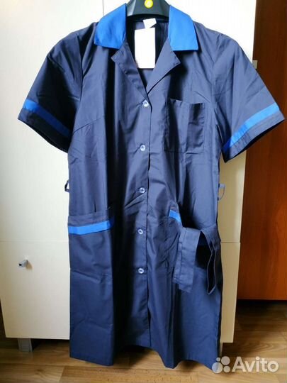 Спецодежда женская, белые халаты