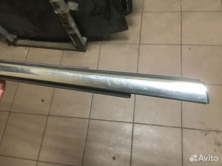 Молдинг двери задней правой Ford Focus 3