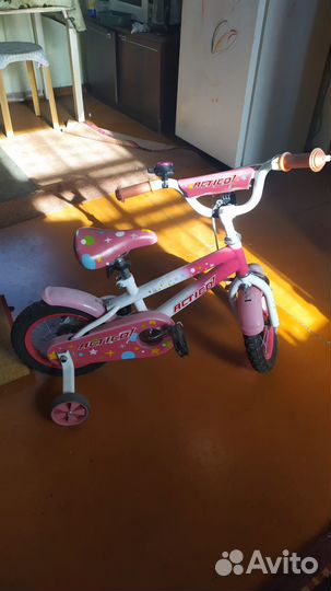 Детский велосипед с доп колесами