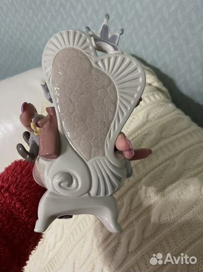 Статуэтка фарфор Алиса в стране Чудес