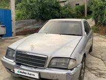 Mercedes-Benz C-класс 2.0 MT, 1996, битый, 450 000 км, с пробегом, цена 250 000 руб.