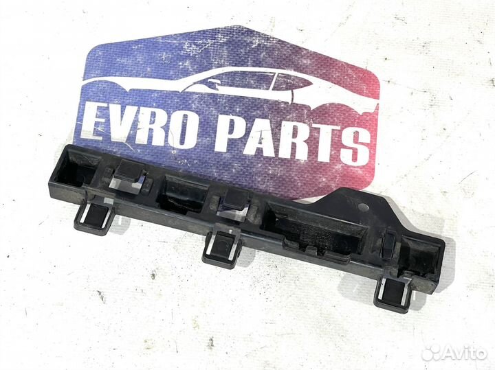 Крепление крыла BMW 3 F-30