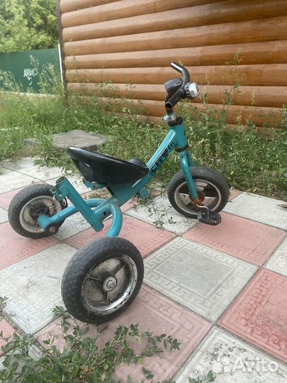 Трехколесный велосипед