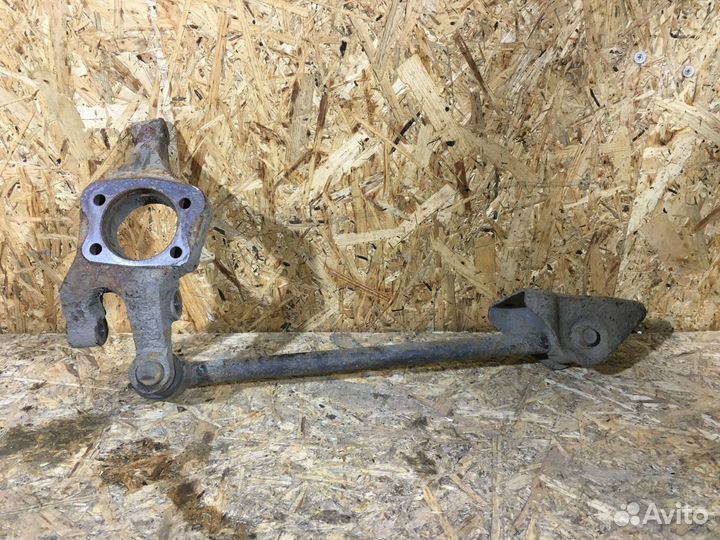 Кулак поворотный задний правый Chevrolet Lacetti