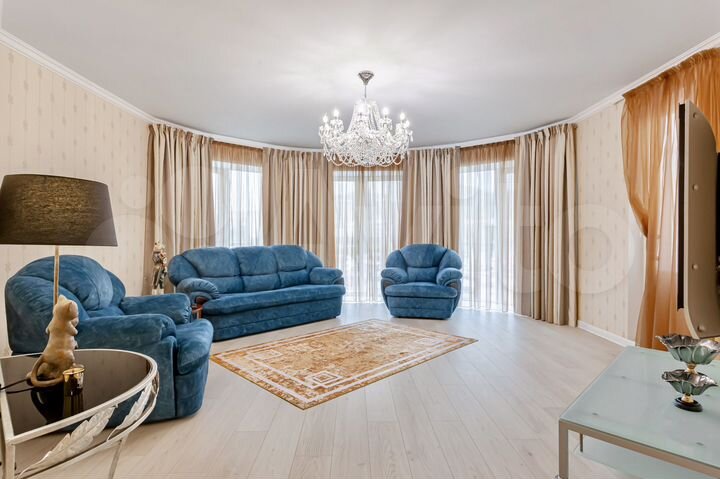 4-к. квартира, 100 м², 14/18 эт.