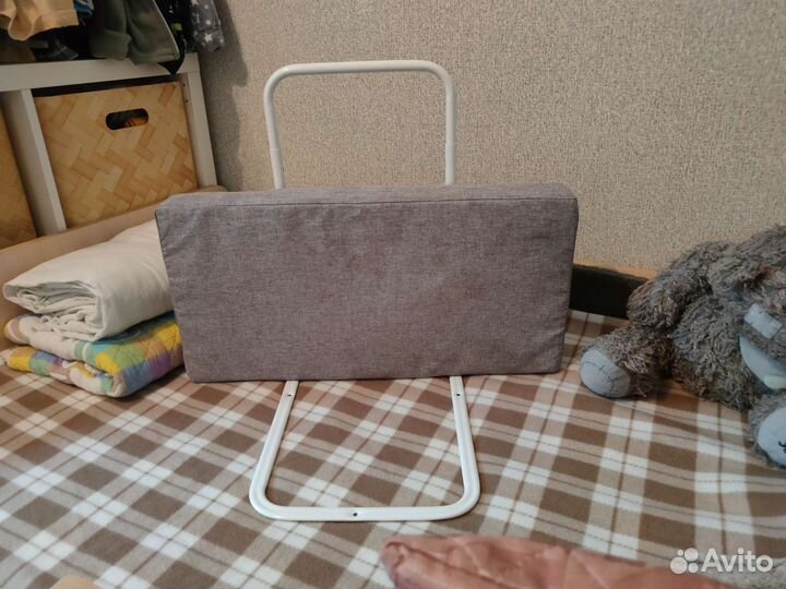 Универсальный бортик для кровати