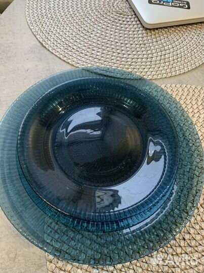 Тарелки синие luminarc