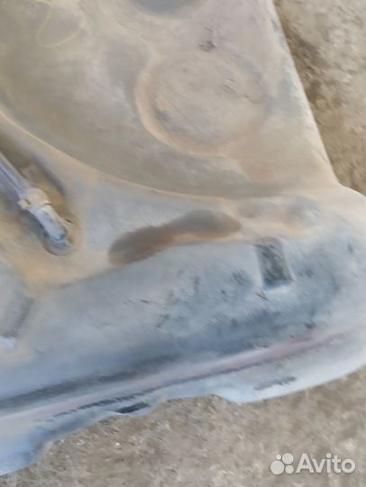 Топливный бак Volkswagen Golf 2