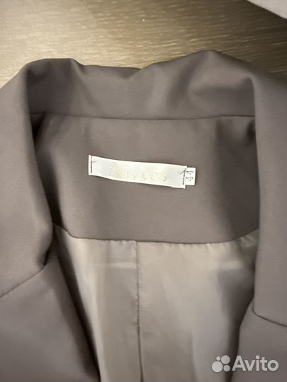 Брючный костюм женский