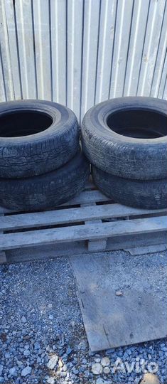 Bridgestone Dueler A/T 225/70 R16