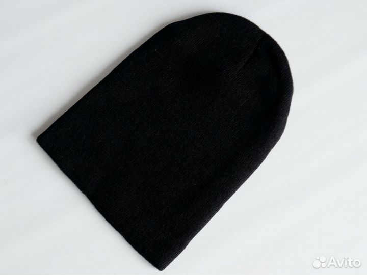 Вязаная шапка с отворотом, черная