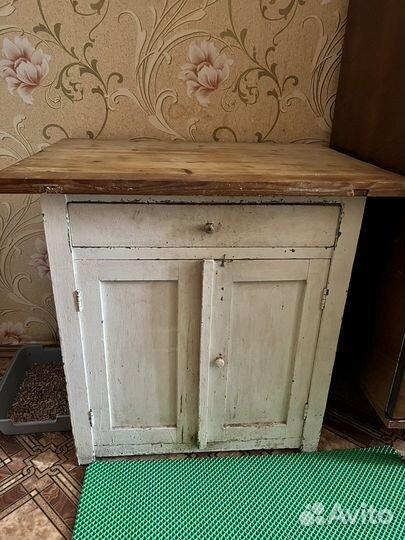 Тумба с выдвижным ящиком