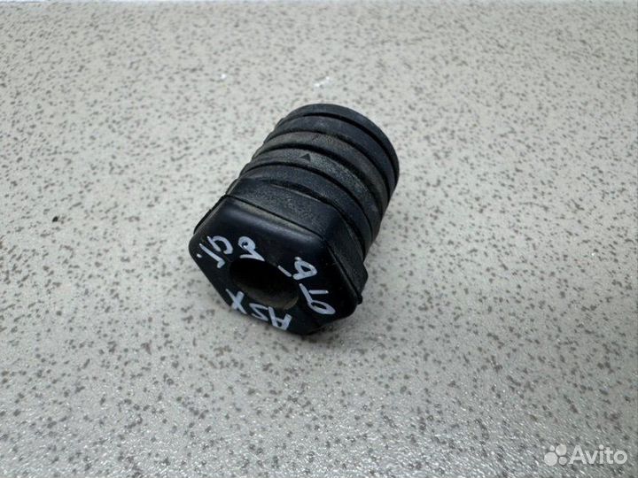 Отбойник крышки багажника Mitsubishi Asx GA1W 1.6Л