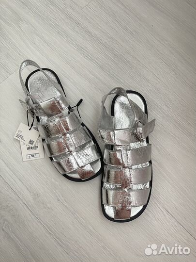 В наличии.Сандалии Zara, 38