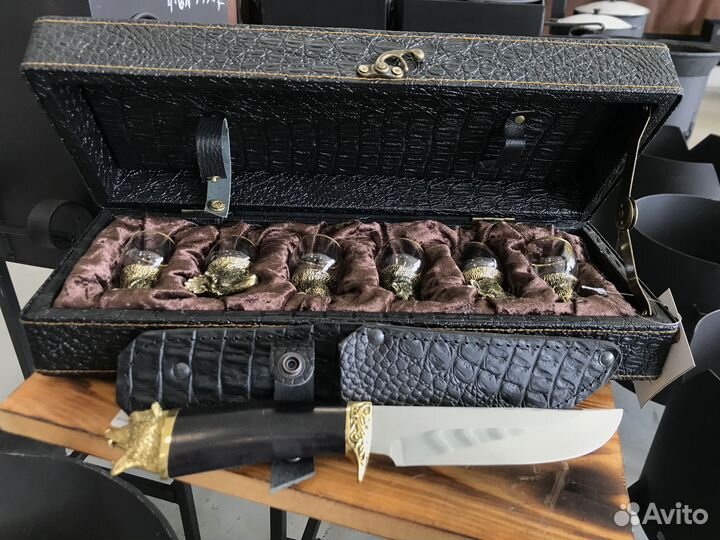 Набор рюмок-перевертышей в кейсе