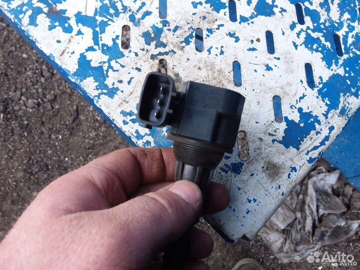 Катушка зажигания 224488J115 Nissan Infiniti