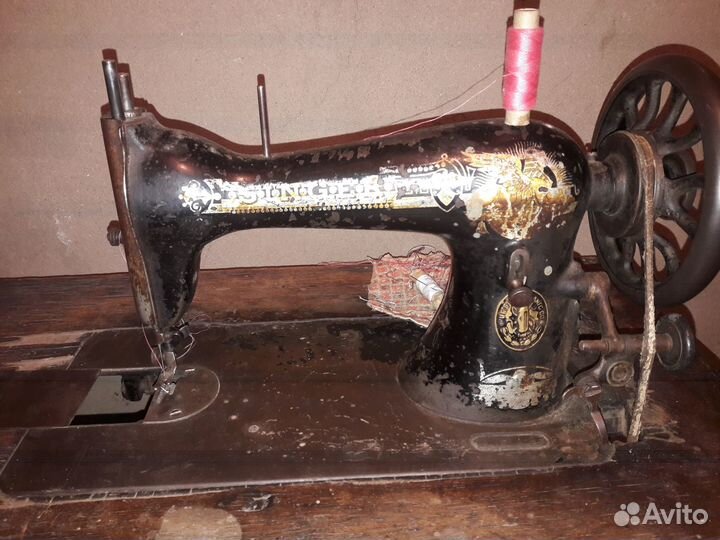 Швейная машинка Singer ножная