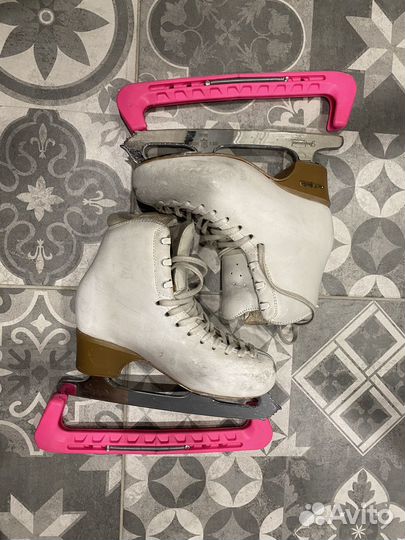 Фигурные коньки Edea 225