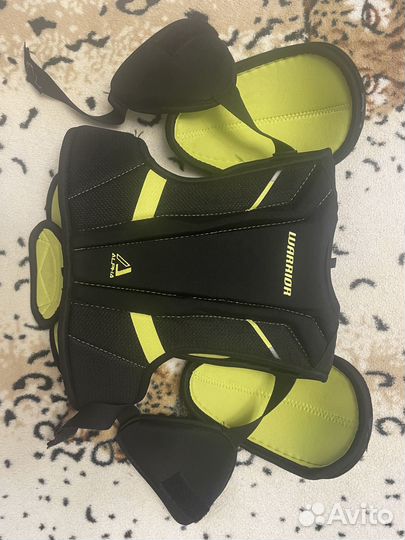 Нагрудник хоккейный